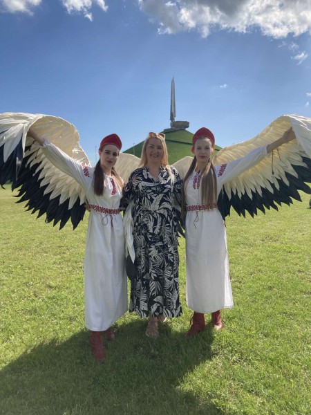 IMG-8cf68eb1ad25a44d628b54831b173fff-V